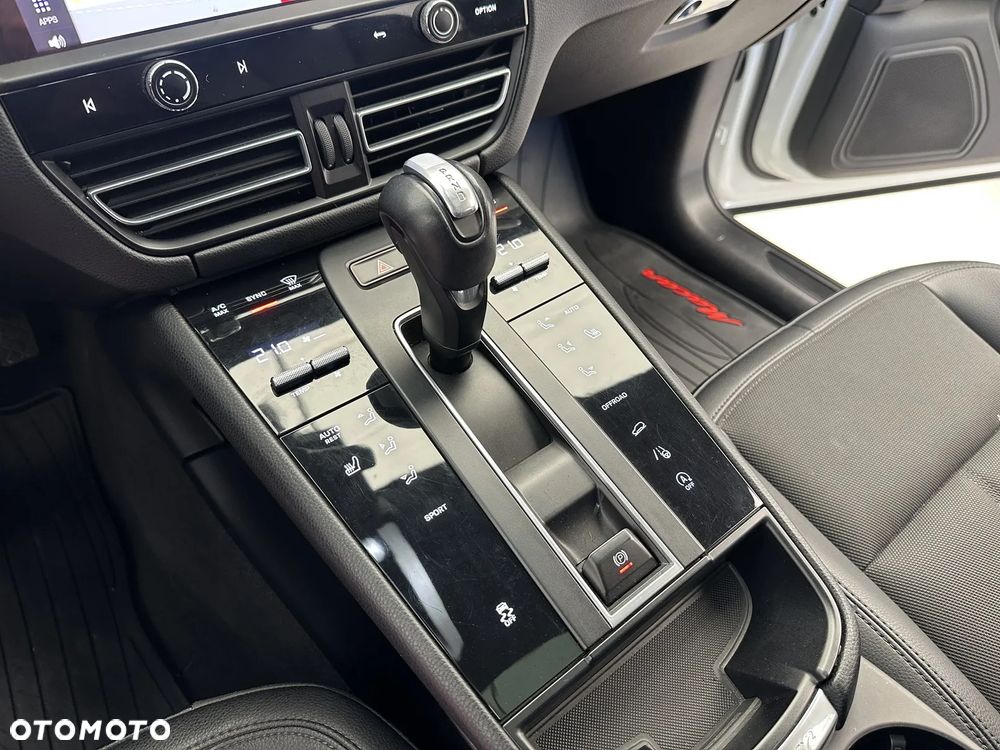 Porsche Macan T - 10