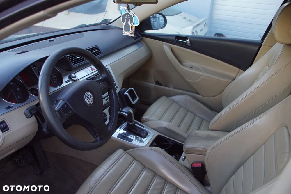 Auto na części - Volkswagen Passat B6 2.0 TDI 170 KM BMR KDA LC9X 2007R Silnik Skrzynia Drzwi Maska Błotnik Klapa Zderzak Lampa Klamka Szyba Lusterko Deska Kokpit Sterownik Moduł Czujnik Licznik Wyświetlacz Panel Kierownica - 10