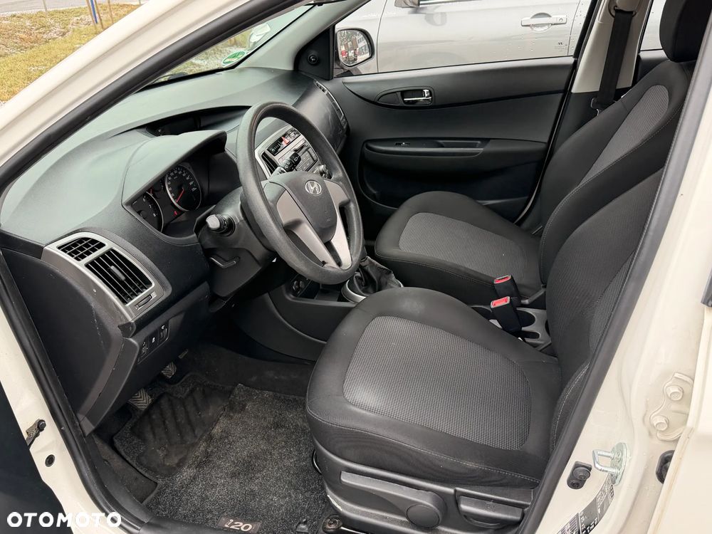 Hyundai i20 - 22