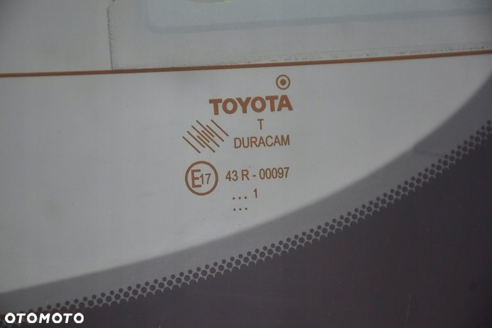 klapa tylna * tył toyota corolla verso ii lift 8t4 - 3