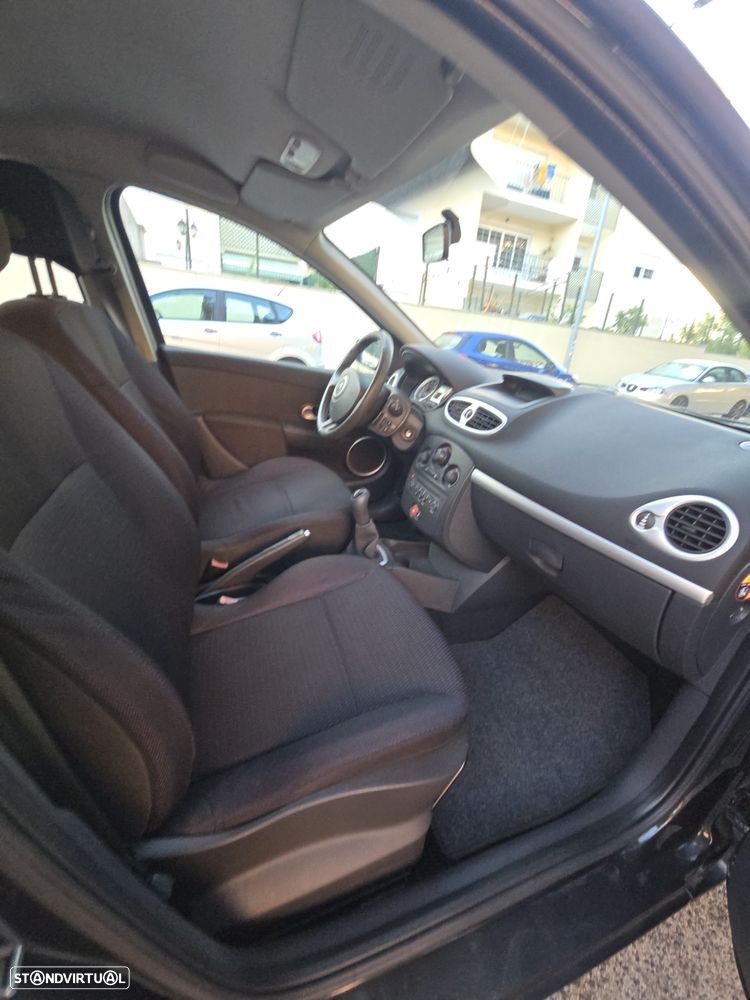 Renault Clio 1.2 16V Dynamique S - 20