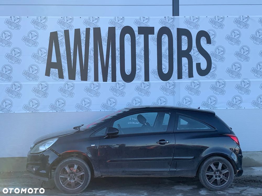 OPEL CORSA 2006 *SAMOCHÓD NA CZĘŚCI* 3361  MASKA, LAMPA, DRZWI, LUSTERKO, ZDERZAK, GRILL, BŁOTNIK, KLAPA, BELKA, DESKA, FOTELE, KANAPA, ĆWIARTKA KIEROWNICA, TARCZE, ZACISKI, ZAWIESZENIE, KOMPLETNY PRZÓD, KOMPLETNY TYŁ, LICZNIK, ZEGARY, PRAWE LEWE PRZÓD TYŁ - 1