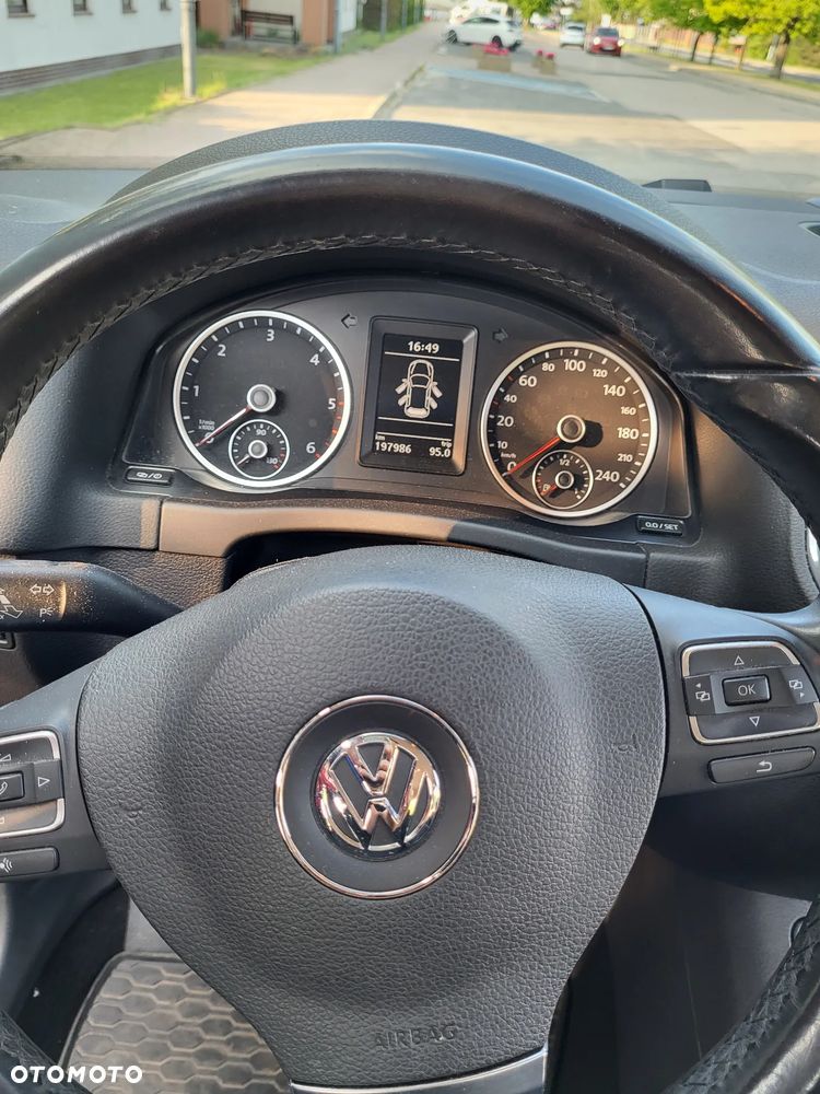 Volkswagen Tiguan - 24
