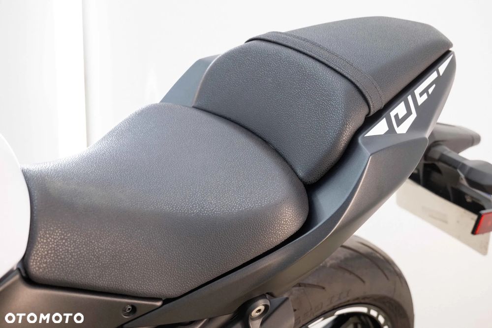 Kawasaki Z 650 - 19