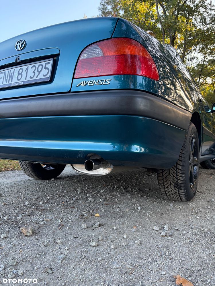 Toyota Avensis 2.0 Sol - 9