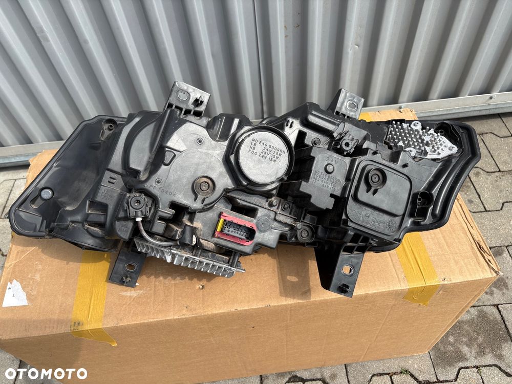 Lampa Iveco S-WAY full LED reflektor prawa RH - 2