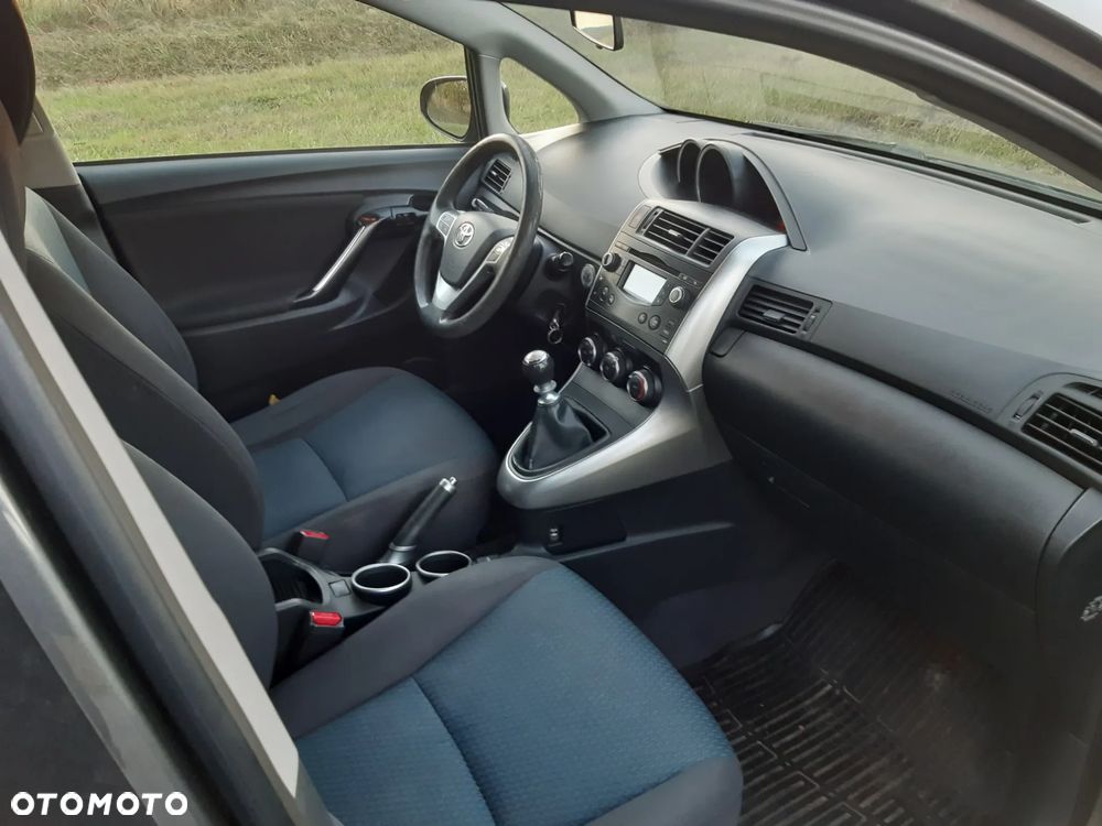 Toyota Verso 1.6 Active - 10
