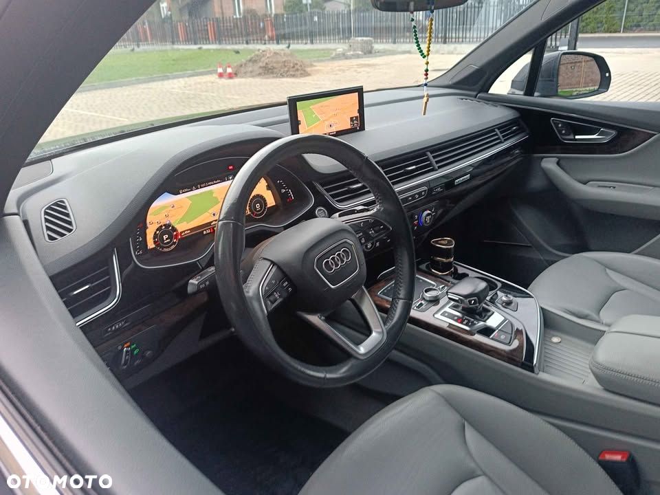 Audi Q7 - 11