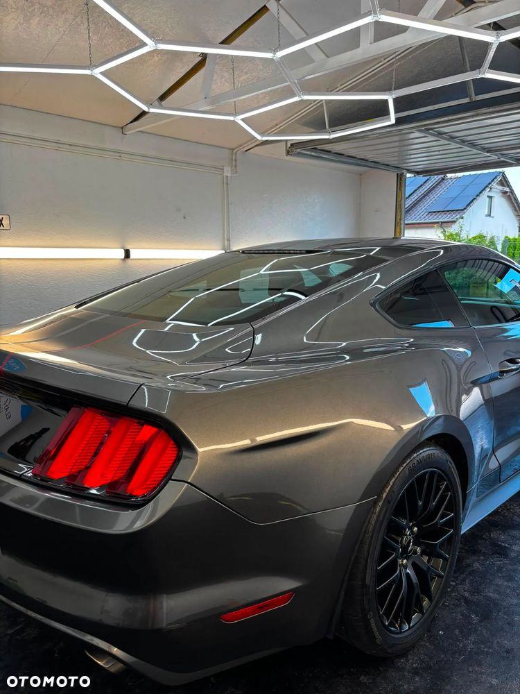 Ford Mustang - 13