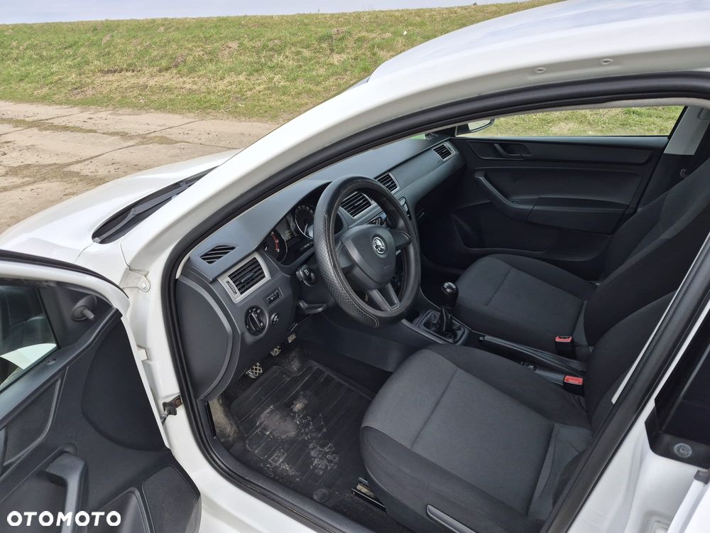 Skoda RAPID 1.2 TSI Active - 6