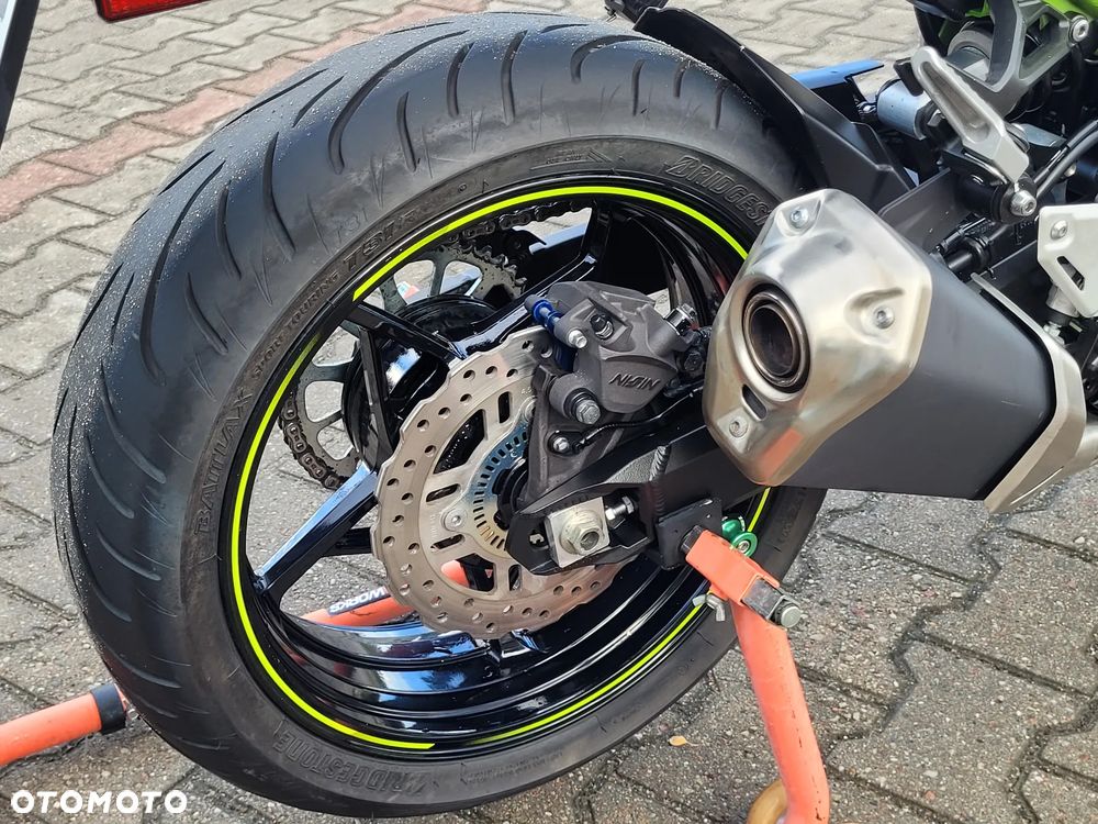 Kawasaki Z 900 - 20