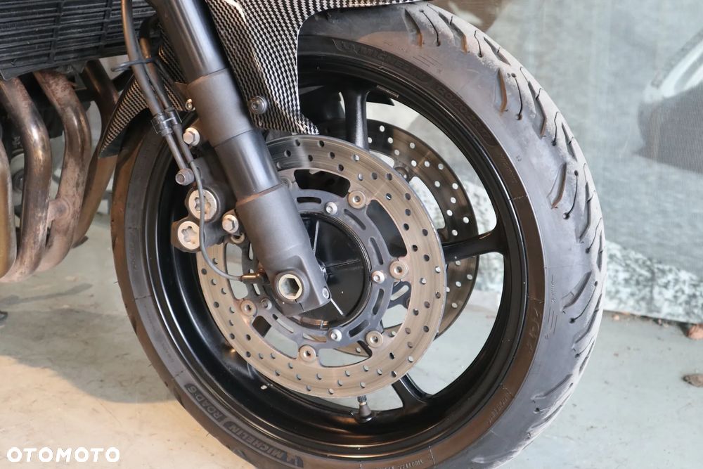 Yamaha FZ6 - 12