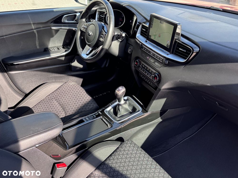 Kia Ceed 1.6 CRDi Spirit - 39