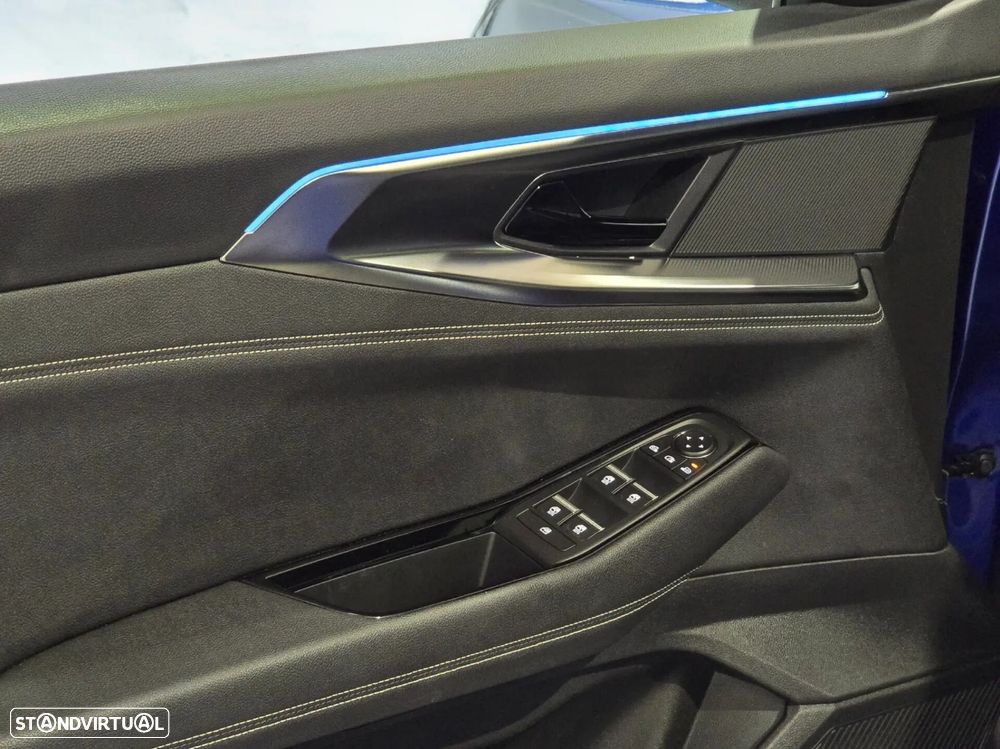 Renault Austral 1.2 E-Tech Iconic - 24