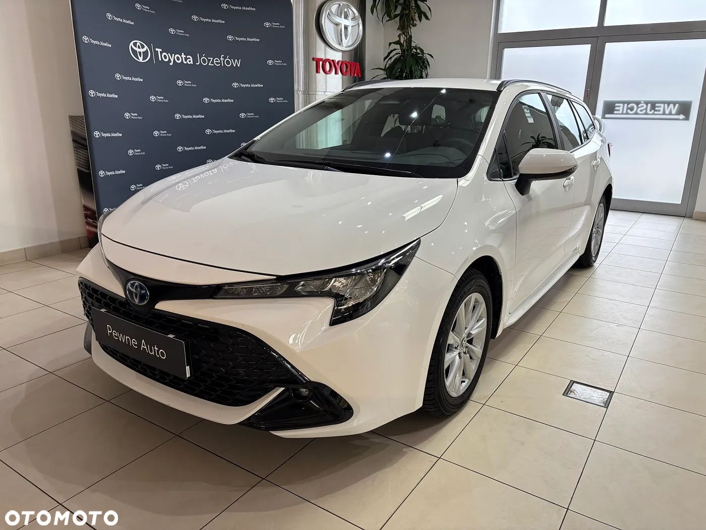 Toyota Corolla 1.8 Hybrid Comfort - 1
