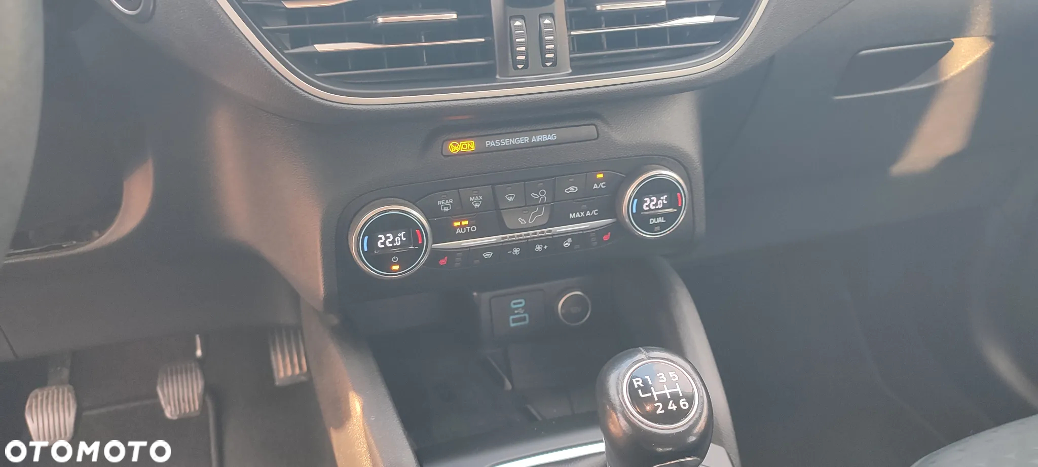 Ford Kuga - 12