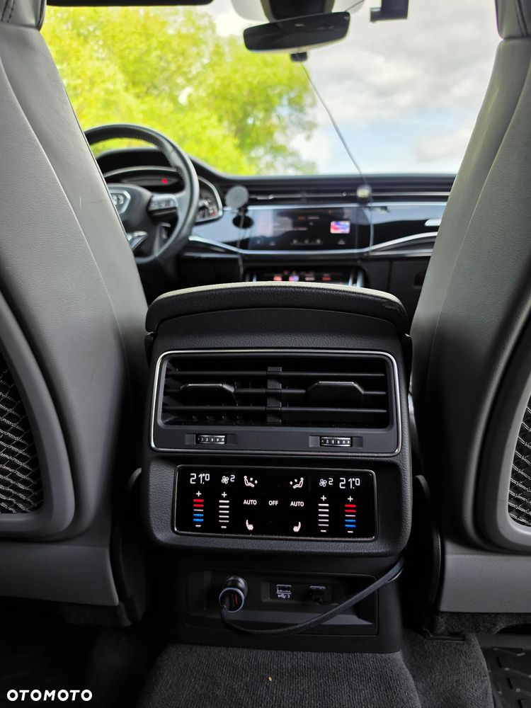 Audi Q7 55 TFSI mHEV Quattro S Line Tiptr - 17