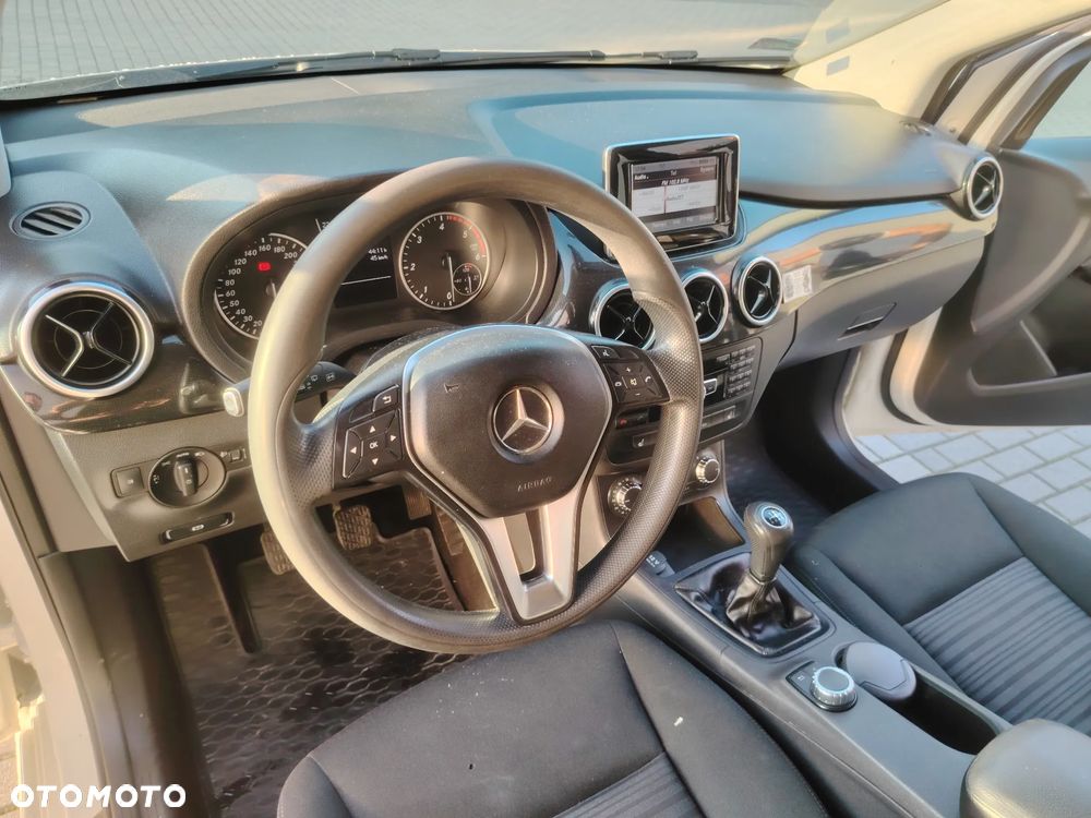 Mercedes-Benz Klasa B 180 CDI (BlueEFFICIENCY) - 10