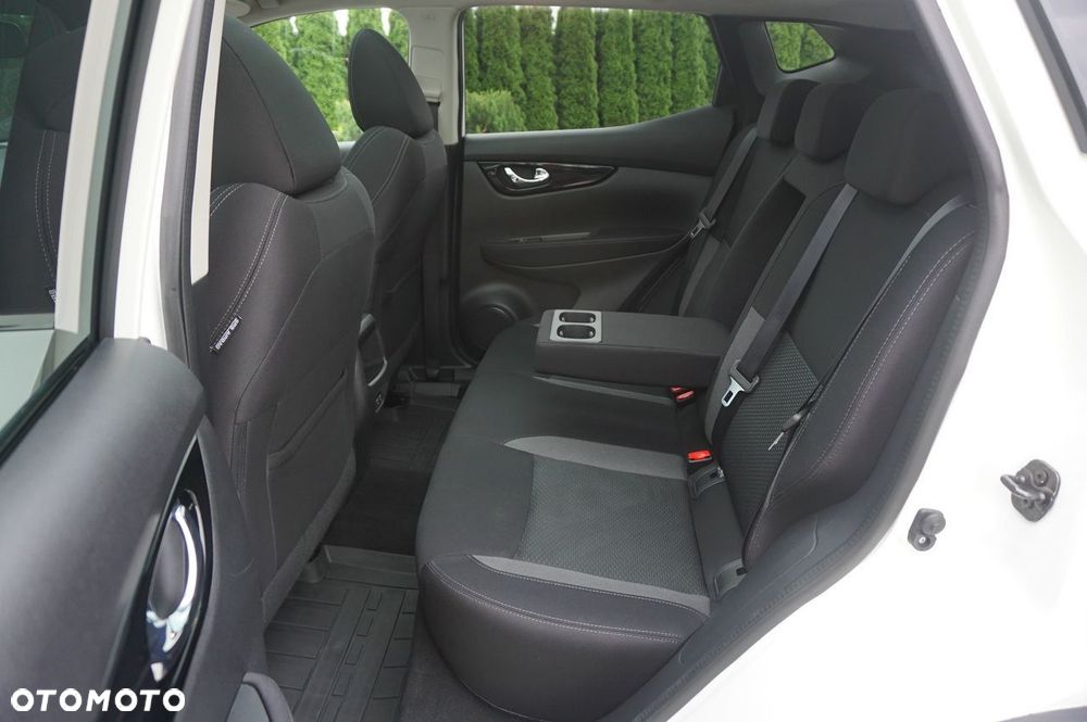 Nissan Qashqai 1.3 DIG-T DCT N-CONNECTA - 23