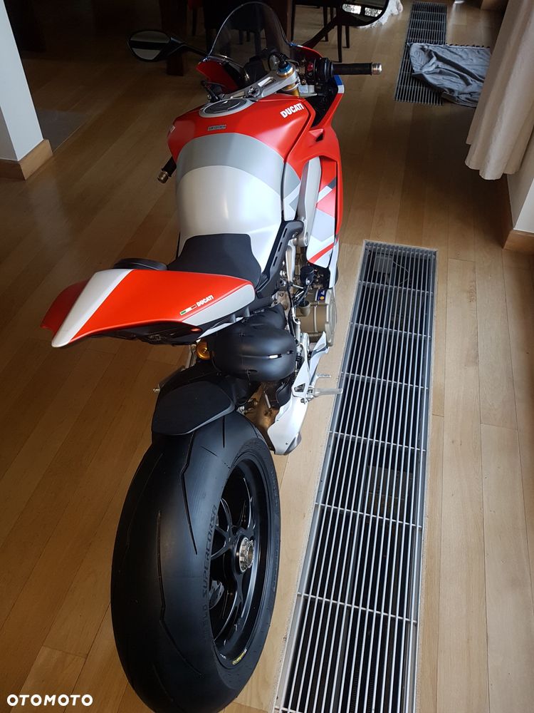 Ducati Panigale V4S - 10