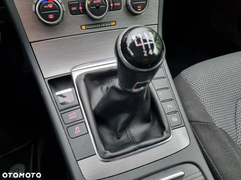 Volkswagen Passat 1.8 TSI Comfortline - 16