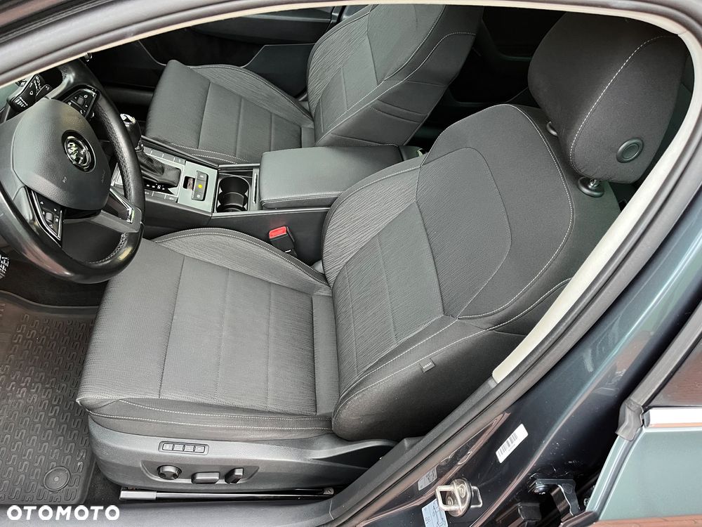 Skoda Superb 2.0 TDI DSG Ambition - 18