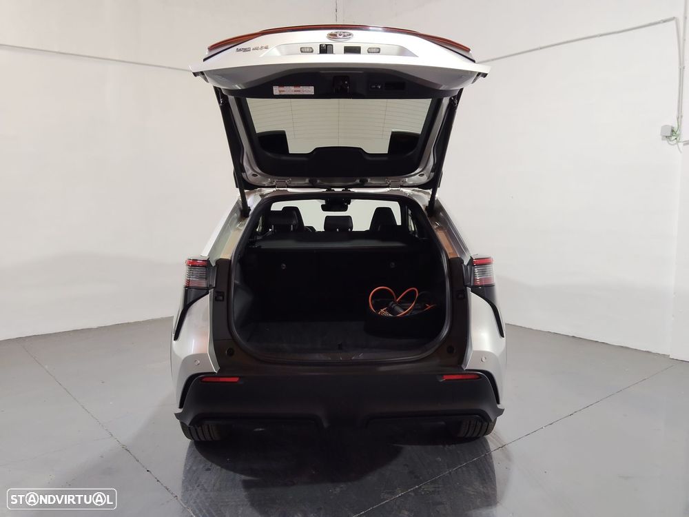 Toyota bZ4X - 12