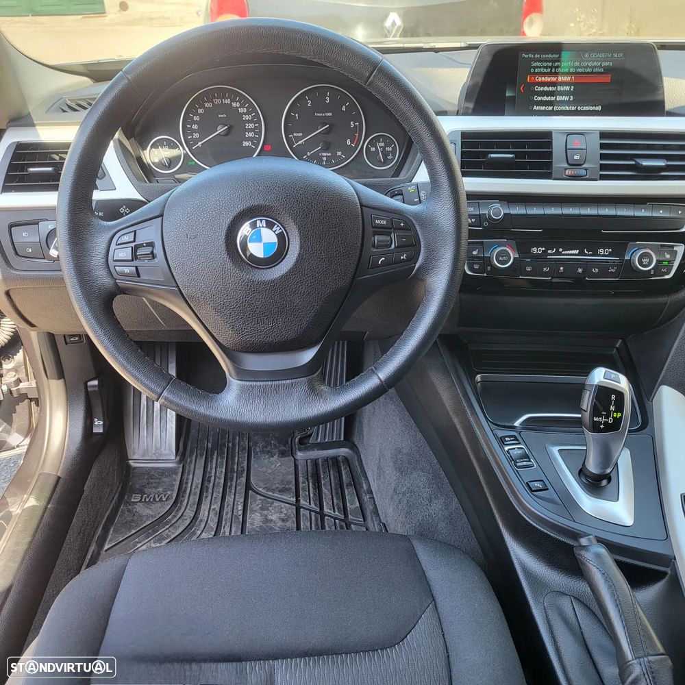 BMW 320 d Touring Advantage Auto - 21