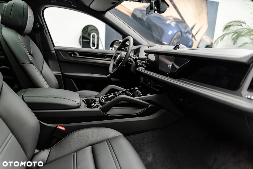 Porsche Cayenne Standard - 13