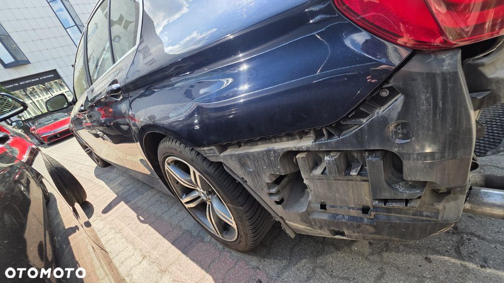 BMW Seria 5 520d - 33