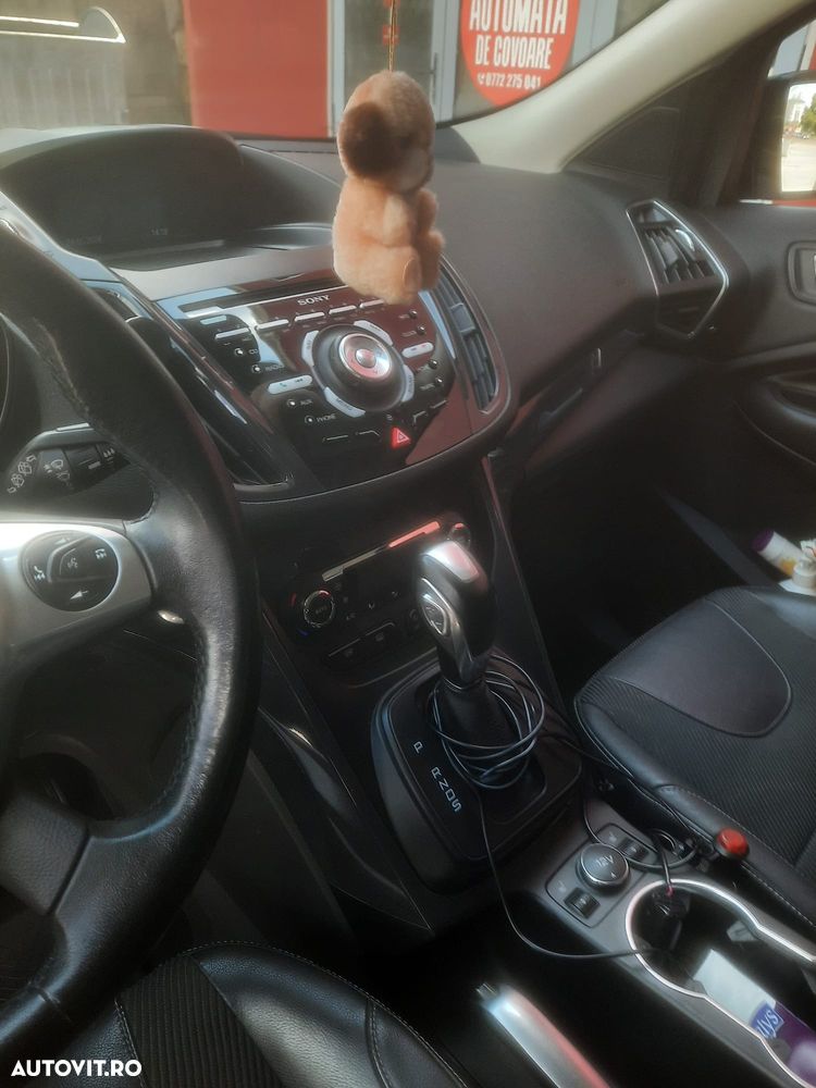 Ford Kuga - 24