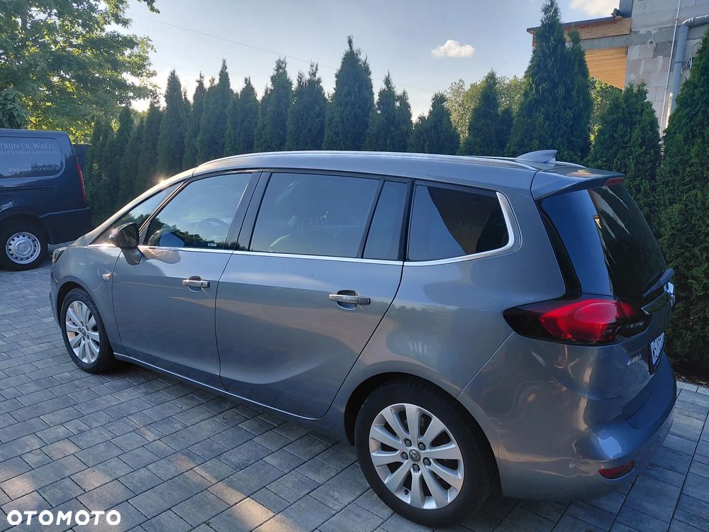 Opel Zafira 1.4 T Cosmo EcoFLEX S&S EU6 - 11