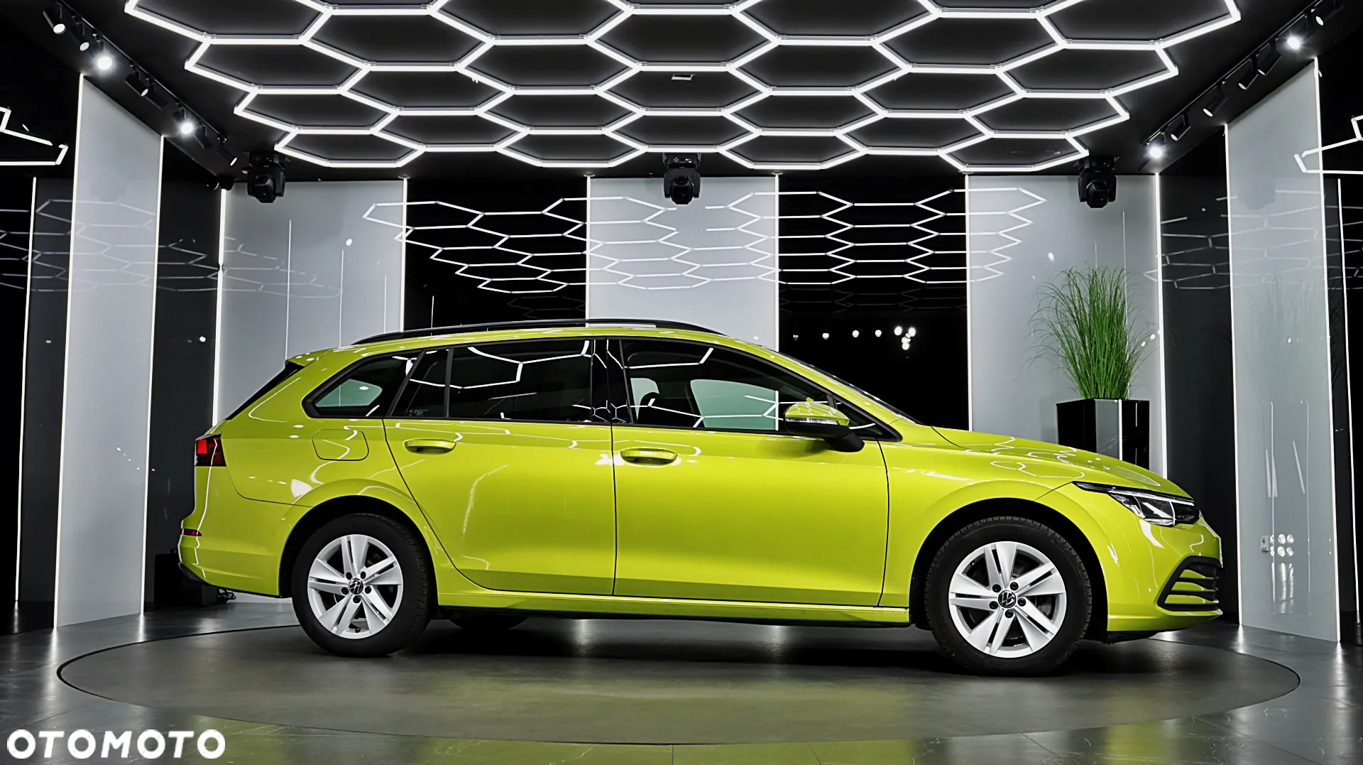 Volkswagen Golf VIII 1.5 TSI EVO Life - 12
