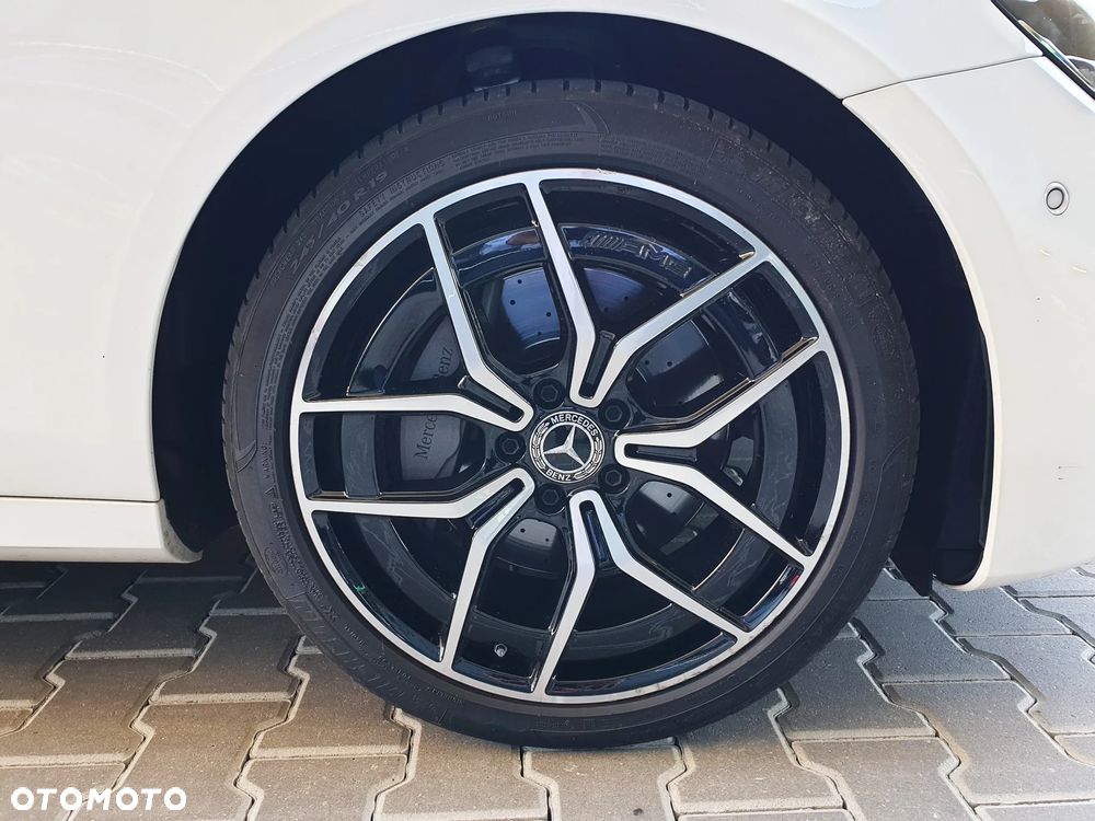 Mercedes-Benz Klasa E 300 d 4Matic 9G-TRONIC AMG Line - 21