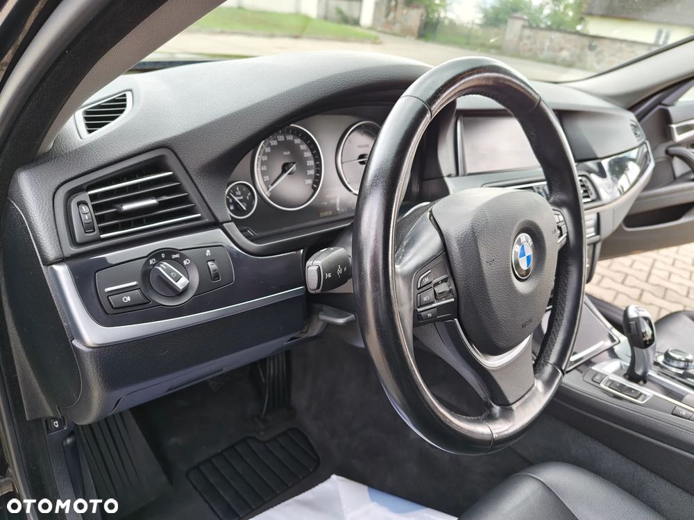BMW Seria 5 520d xDrive - 35