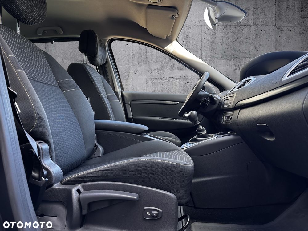 Renault Scenic 1.6 16V 110 Authentique - 9