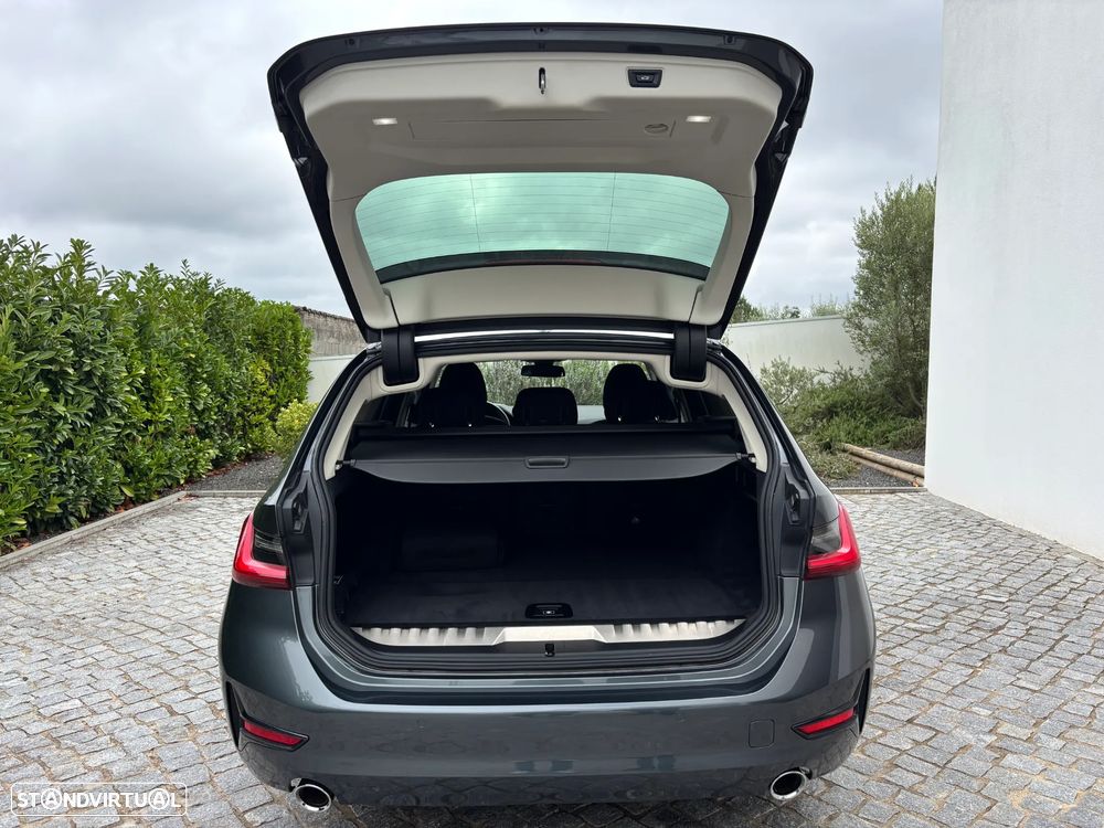 BMW 330 - 15