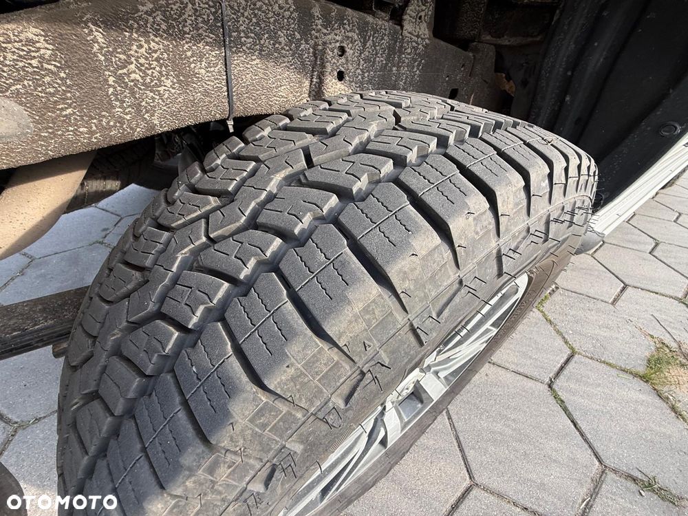 Toyota Hilux 2.4 D-4D Double Cab SR5 4x4 - 16
