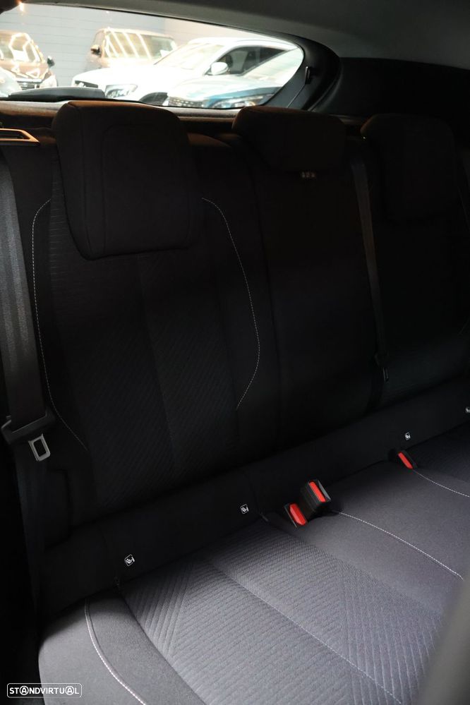 Peugeot 308 1.2 PureTech Style - 8