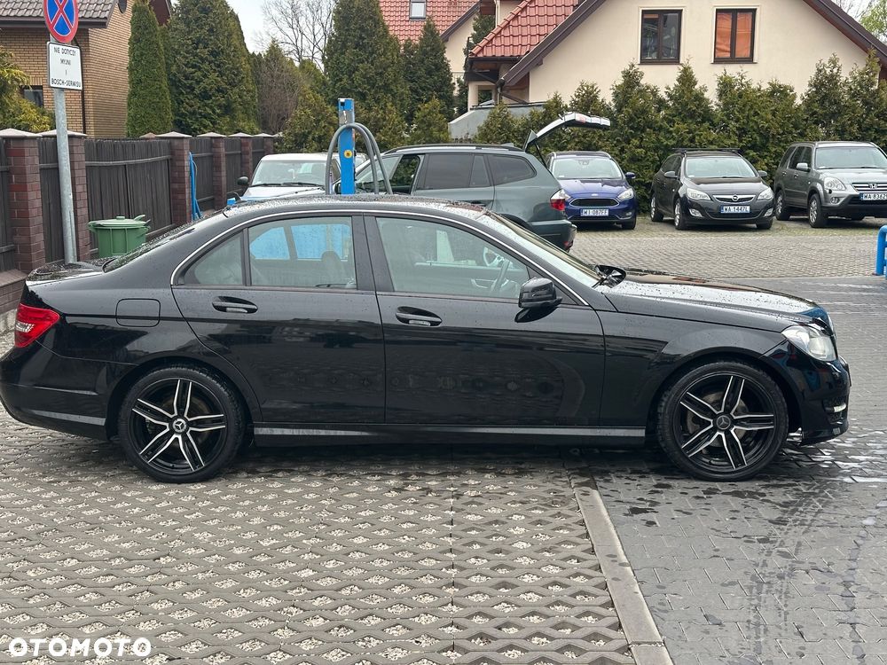 Mercedes-Benz Klasa C 220 CDI 7G-TRONIC Avantgarde Edition - 6