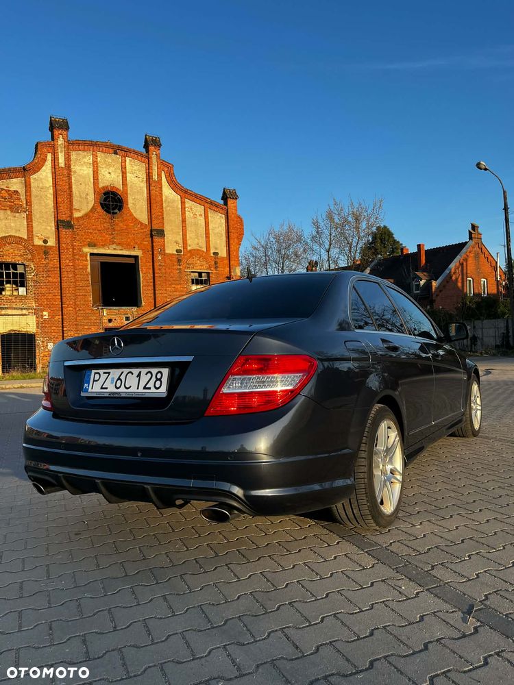 Mercedes-Benz Klasa C 280 4Matic Automatik Avantgarde Sport Edition - 11