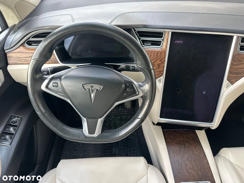Tesla Model X Long Range Plus - 20
