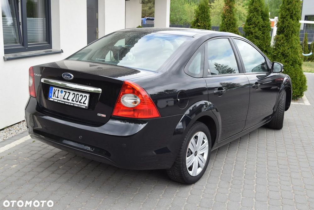 Ford Focus 2.0 TDCi DPF Ghia - 14
