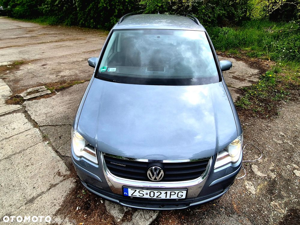 Volkswagen Touran 1.9 TDI DPF BlueMot Trendline - 8