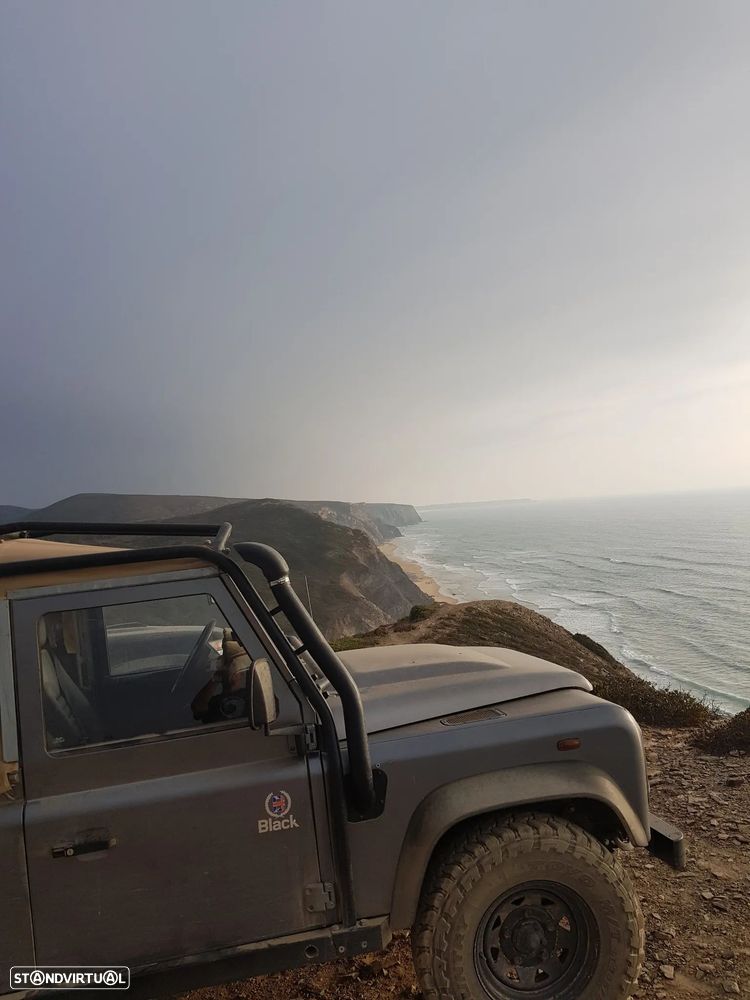 Land Rover Defender - 31