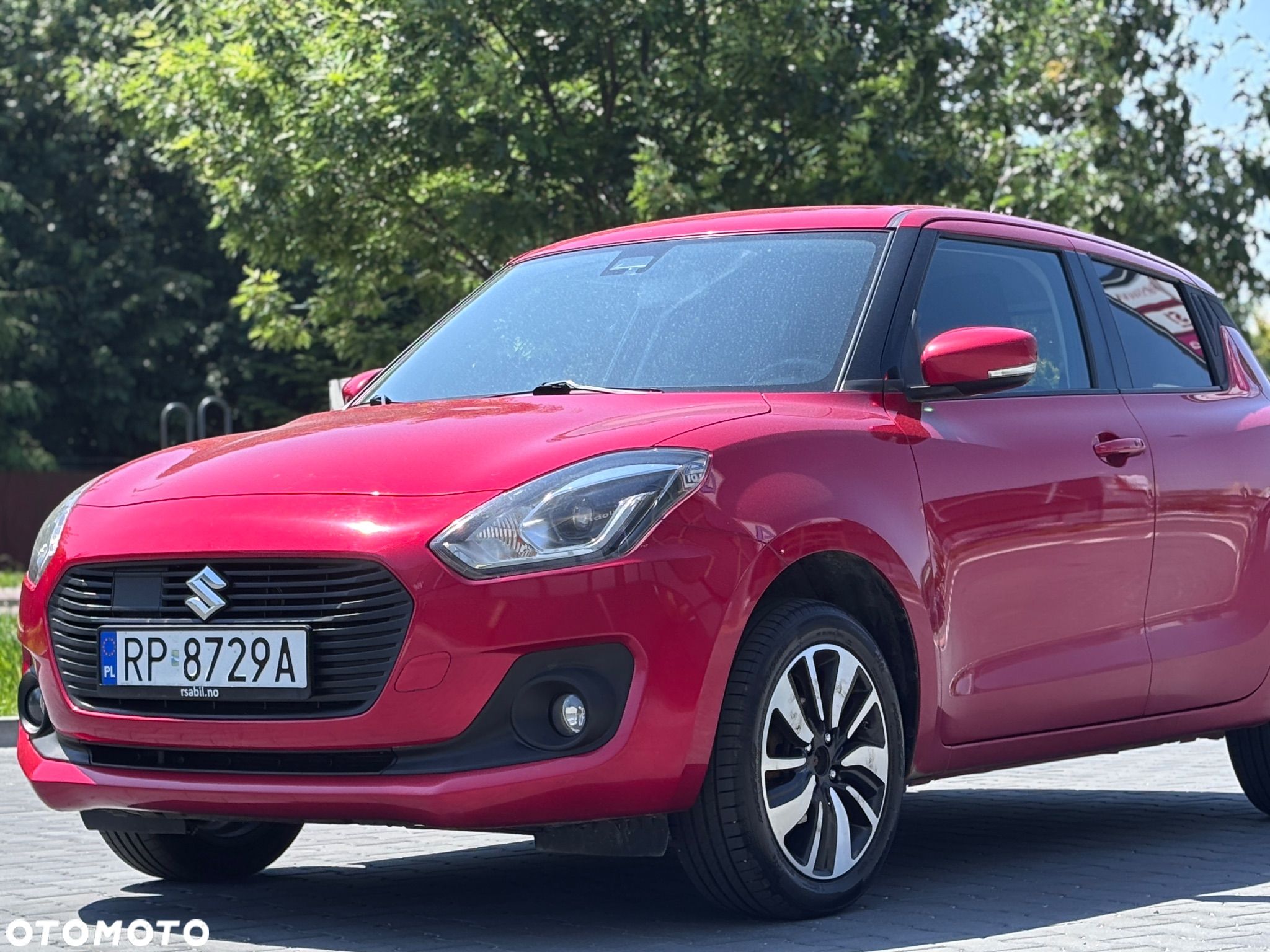 Suzuki Swift 1.2 Premium - 1