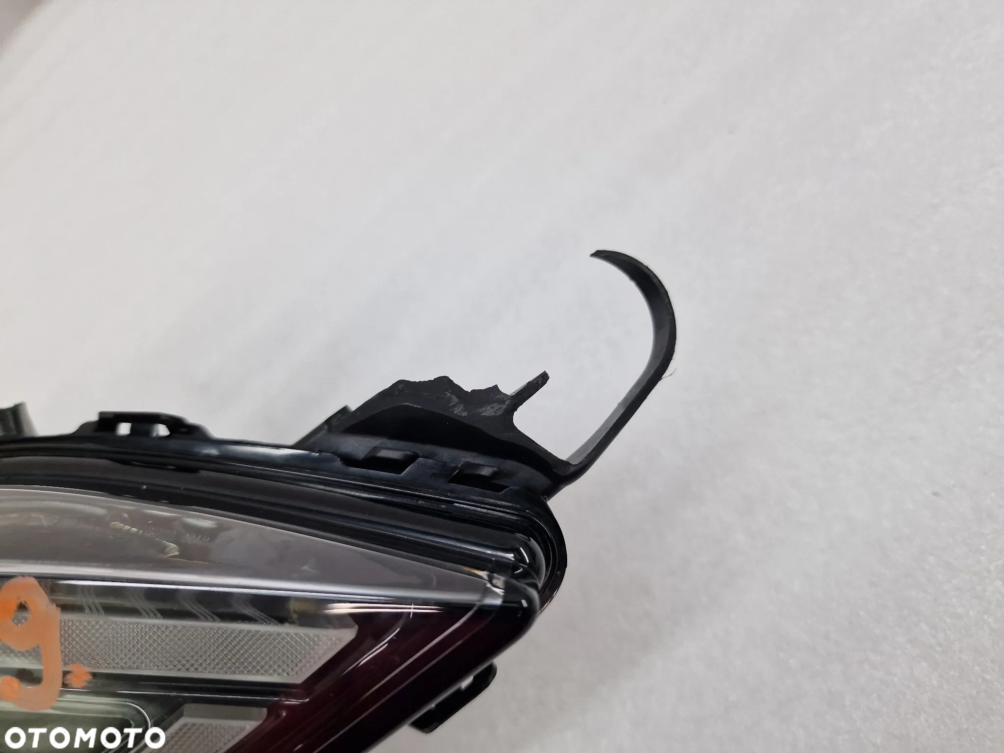 RENAULT MEGANE IV E-TECH ETECH PRAWA LAMPA LED / DRL PRZEDNIA PRZÓD , NR 266009083R , SPRAWNA , POSIADA PRZETWORNICE , NR AUKCJI H209 - 12