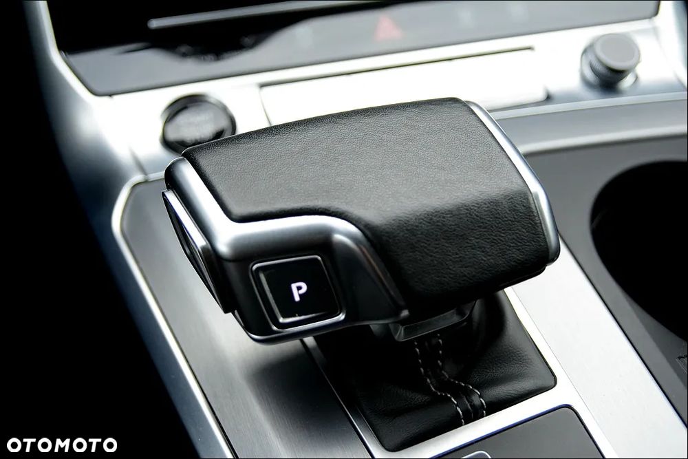 Audi A6 Avant 40 TDI S tronic S line - 31