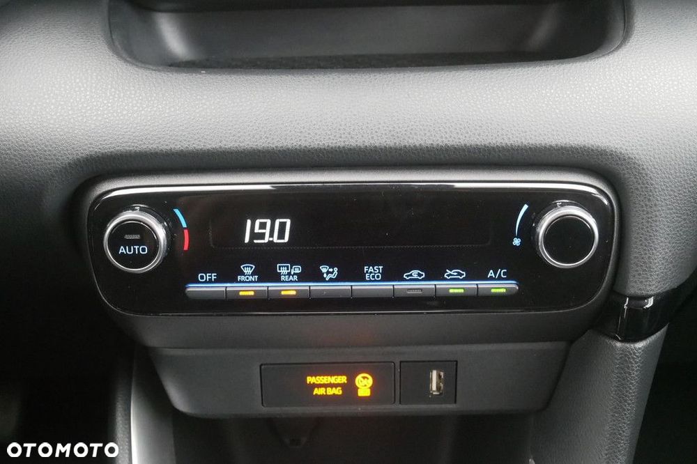 Toyota Yaris Hybrid 1.5 Comfort - 19