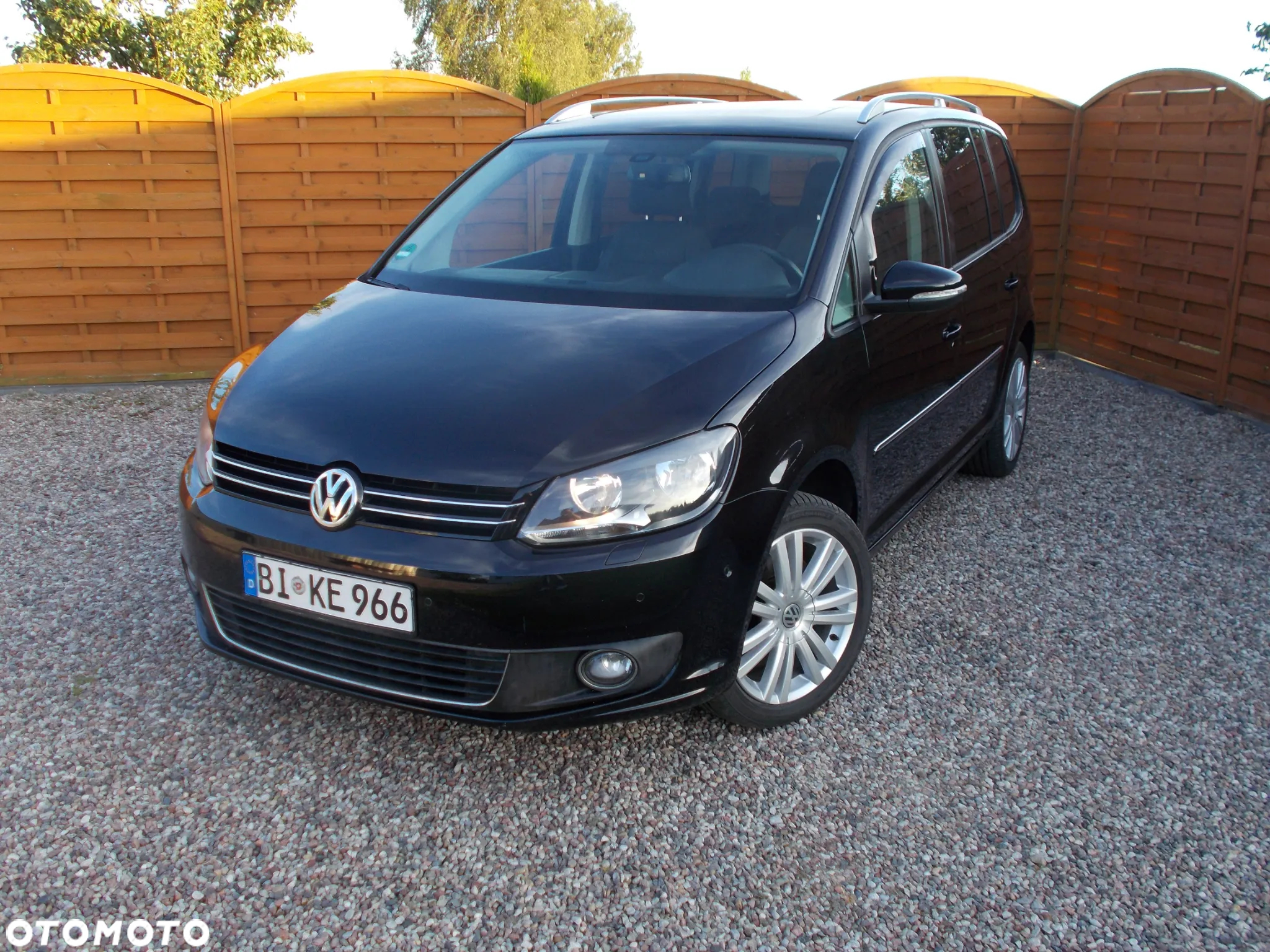 Volkswagen Touran 2.0 TDI Highline - 2